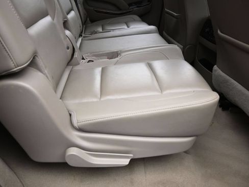 Used 2019 GMC Yukon XL SLT w/ Premium Edition RWD image 44