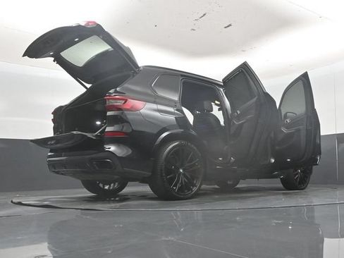 Used 2022 BMW X5 M50i w/ Executive Package AWD/4WD image 60