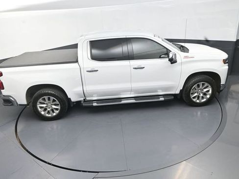 Used 2021 Chevrolet Silverado 1500 LTZ w/ Z71 Off-Road Package AWD/4WD image 18