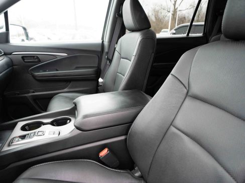 Used 2024 Honda Passport Black Edition image 10