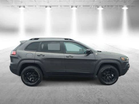 Used 2022 Jeep Cherokee Trailhawk w/ Premium Leather Package AWD/4WD image 9