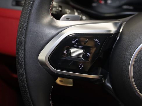 Used 2024 Jaguar F-PACE SVR image 64