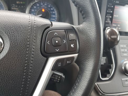 Used 2018 Toyota Sienna XLE Premium image 22