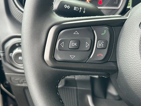 New 2025 Jeep Wrangler Rubicon w/ Xtreme 35 Tire Package image 27