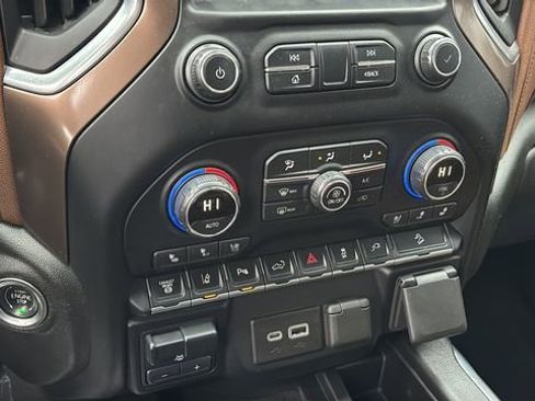 Used 2021 Chevrolet Silverado 2500 High Country w/ Z71 Off-Road Package image 31