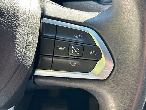 Used 2024 Jeep Compass Latitude AWD/4WD image 27