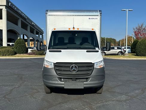 Used 2024 Mercedes-Benz Sprinter 3500 image 2