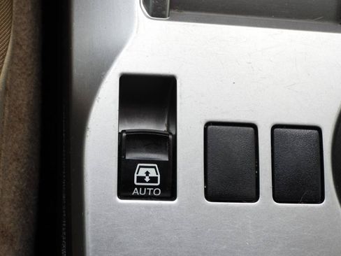 Used 2021 Toyota 4Runner SR5 AWD/4WD image 78