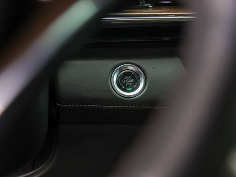 Certified 2024 Cadillac Escalade Sport Platinum image 18