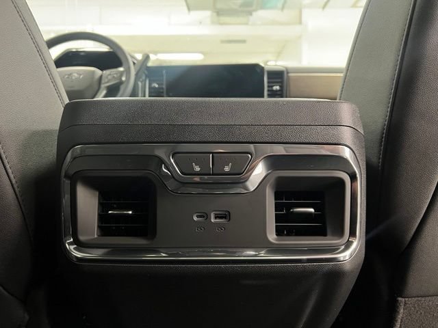 New 2026 Chevrolet Silverado 2500 High Country w/ High Country Premium Package AWD/4WD image 21