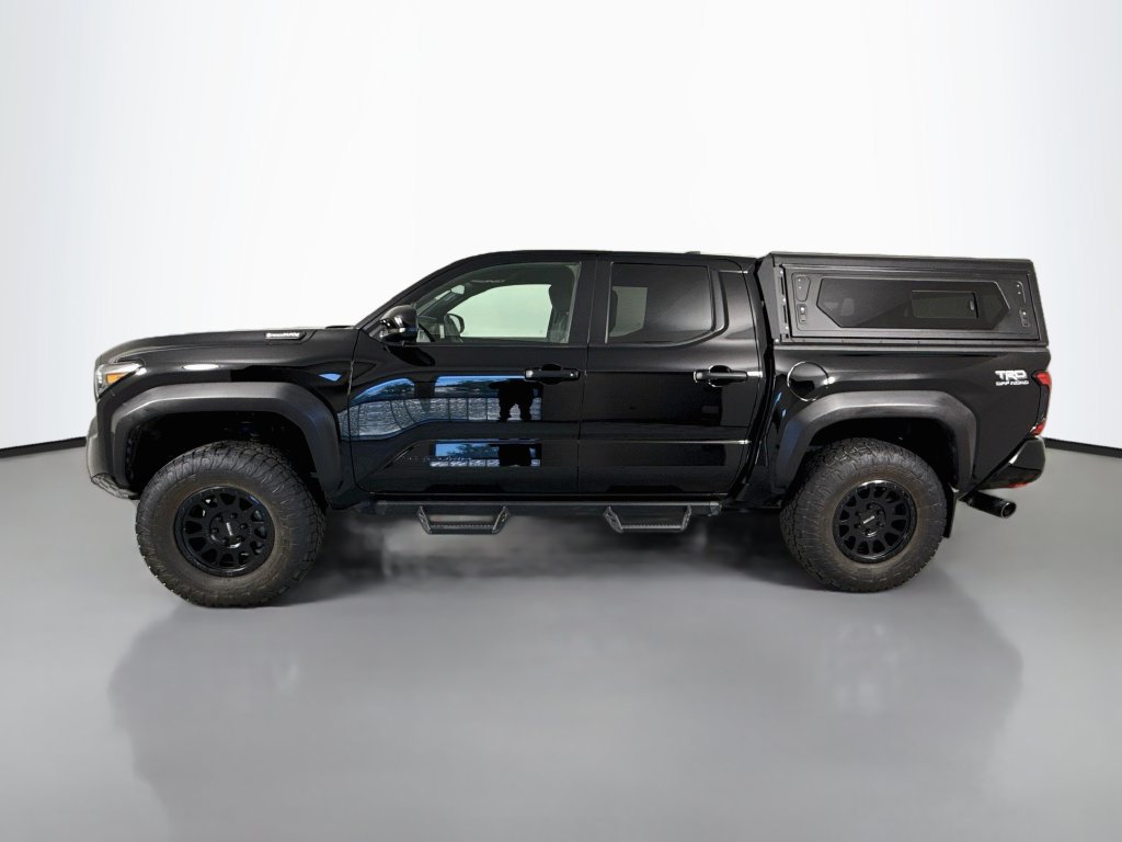 Used 2024 Toyota Tacoma TRD Off-Road AWD/4WD image 2
