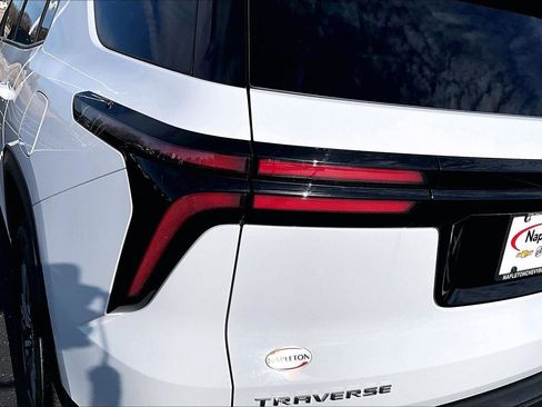 Used 2024 Chevrolet Traverse LT w/ LPO, Floor Liner Package image 32