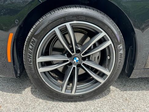 Used 2020 BMW 740i xDrive w/ M Sport Package AWD/4WD image 2