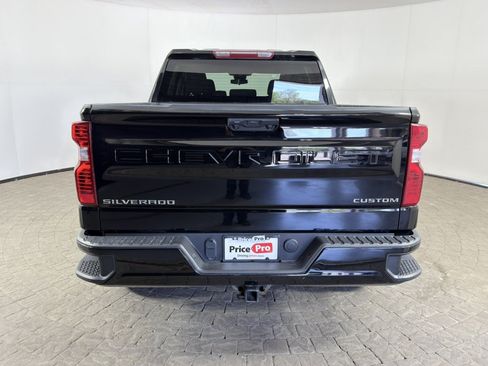 Used 2022 Chevrolet Silverado 1500 Custom AWD/4WD image 5