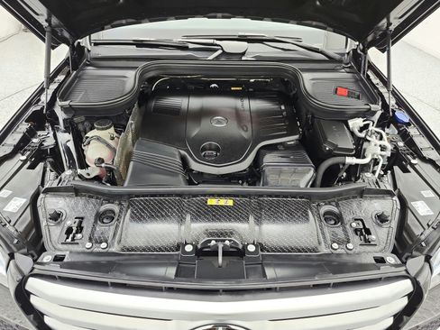Certified 2026 Mercedes-Benz GLS 450 4MATIC image 16