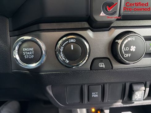 Used 2020 Toyota Tacoma TRD Off-Road AWD/4WD image 70