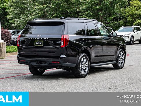 Used 2025 Ford Expedition Active AWD/4WD image 7