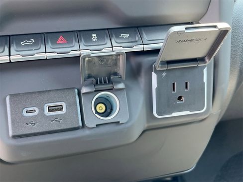 New 2025 Chevrolet Silverado 1500 Custom image 34