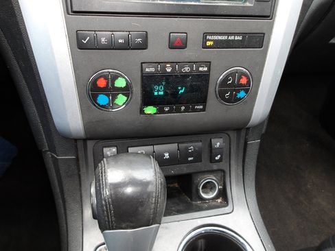 Used 2011 Chevrolet Traverse LT w/ Personal Connectivity Package image 22