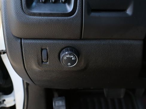 Used 2022 Chevrolet Colorado LT w/ Fleet Safety Package image 11