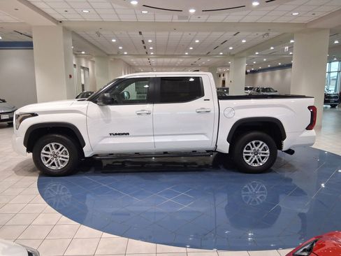 Used 2025 Toyota Tundra SR5 w/ SR5 Premium Package image 5