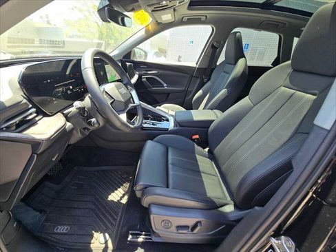 Used 2025 Audi Q5 Prestige AWD/4WD image 24