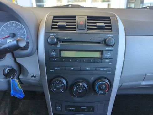 Used 2009 Toyota Corolla Base image 21