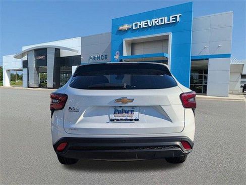 New 2026 Chevrolet Trax LS w/ LS Convenience Package image 6