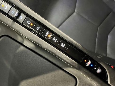 Used 2023 Chevrolet Corvette Stingray Coupe w/ 1LT image 45