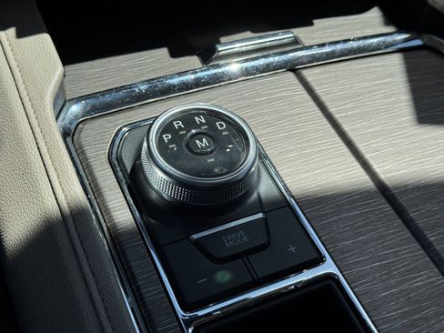 Used 2024 Ford Expedition Max Limited RWD image 23