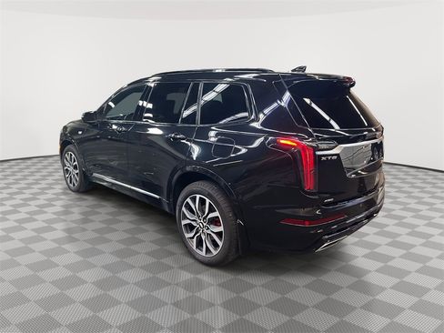 Used 2024 Cadillac XT6 Sport image 5