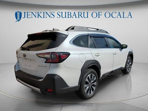 Used 2023 Subaru Outback Limited image 3