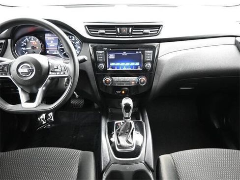 Used 2021 Nissan Rogue Sport S image 15