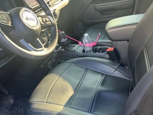 Used 2025 Jeep Gladiator Sport AWD/4WD image 14