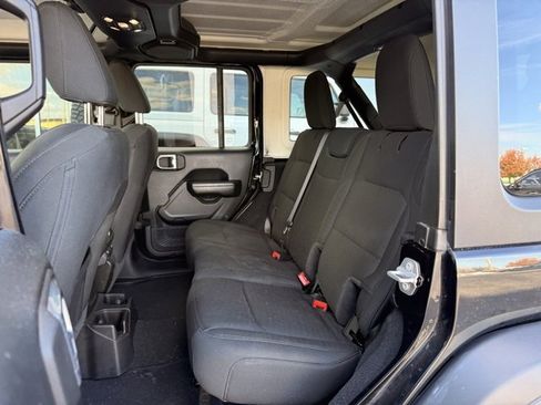 Used 2021 Jeep Wrangler Unlimited Sport S image 15