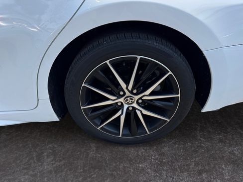 Used 2022 Toyota Camry SE FWD image 14