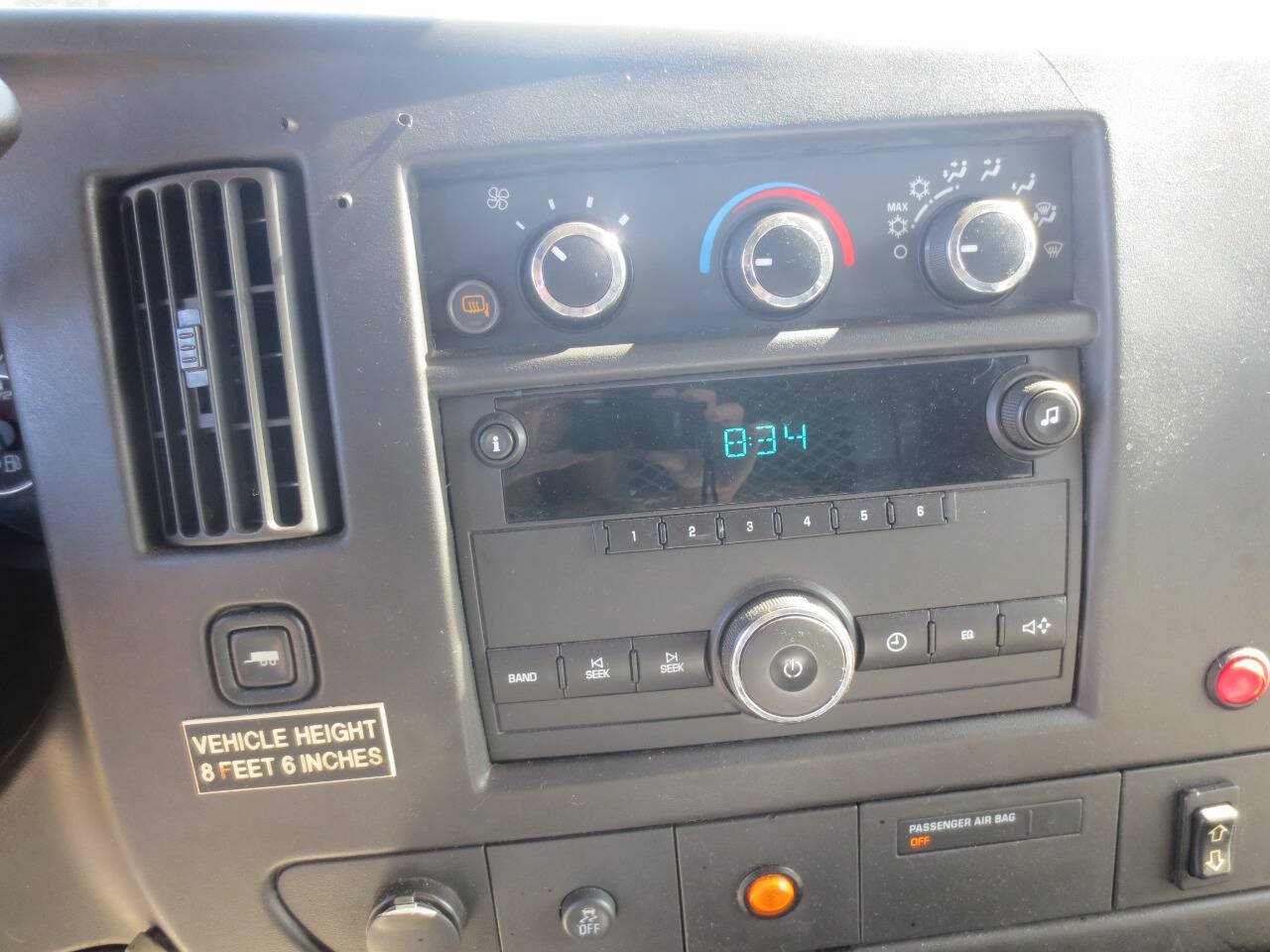 Used 2013 Chevrolet Express 1500 RWD image 11