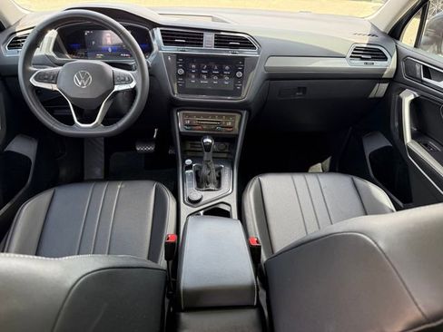 Used 2022 Volkswagen Tiguan SE AWD/4WD image 21