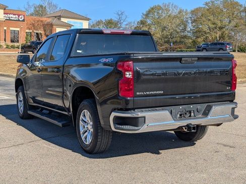 Used 2021 Chevrolet Silverado 1500 LT image 11