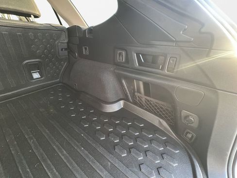 Used 2025 Subaru Outback Onyx Edition XT w/ Popular Package #2 image 43