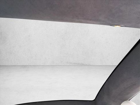 Used 2021 Tesla Model S Long Range Plus image 21