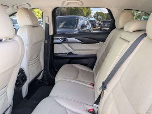 Used 2018 MAZDA CX-9 Touring image 15