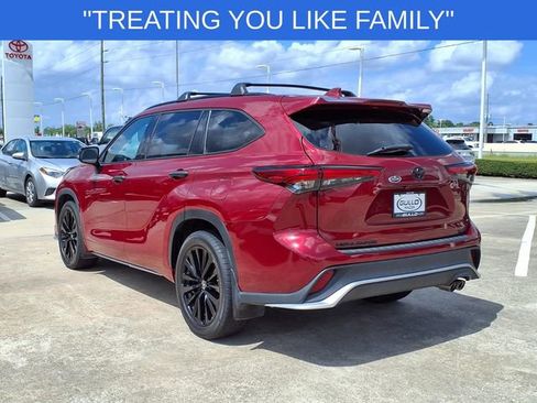 Used 2023 Toyota Highlander XSE FWD image 8
