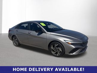 Used 2025 Hyundai Elantra Sport video 1