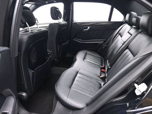 Used 2014 Mercedes-Benz E 550 4MATIC Sedan image 13