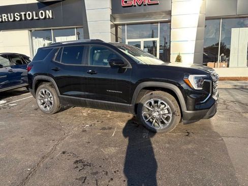 New 2026 GMC Terrain Elevation w/ Elevation Premium Package image 2
