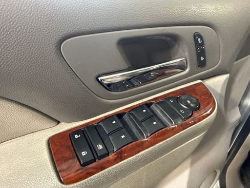 Used 2013 Chevrolet Tahoe LT RWD image 18
