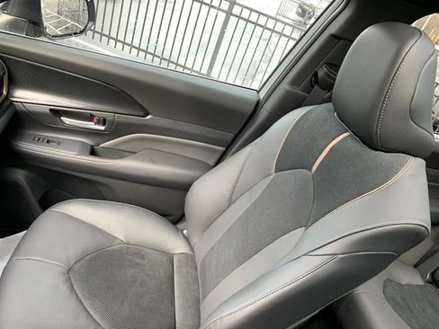 Certified 2026 Toyota Grand Highlander AWD Hybrid image 31