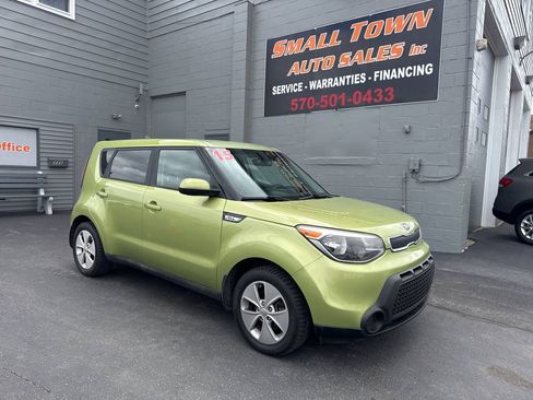 Used 2015 Kia Soul FWD image 1