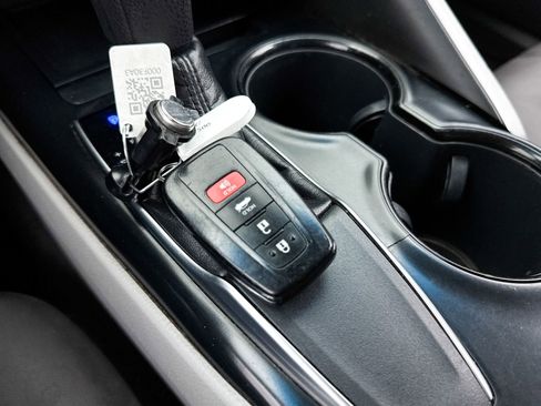 Used 2018 Toyota Camry LE w/ Convenience Package image 34